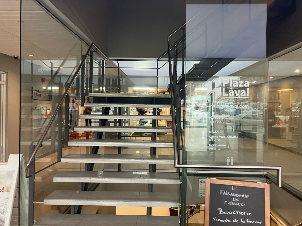 2750 plaza laval 2 Trouver le local à Plaza Laval massage